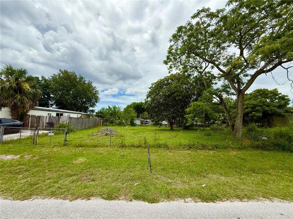 For Sale: $60,000 (0.11 acres)