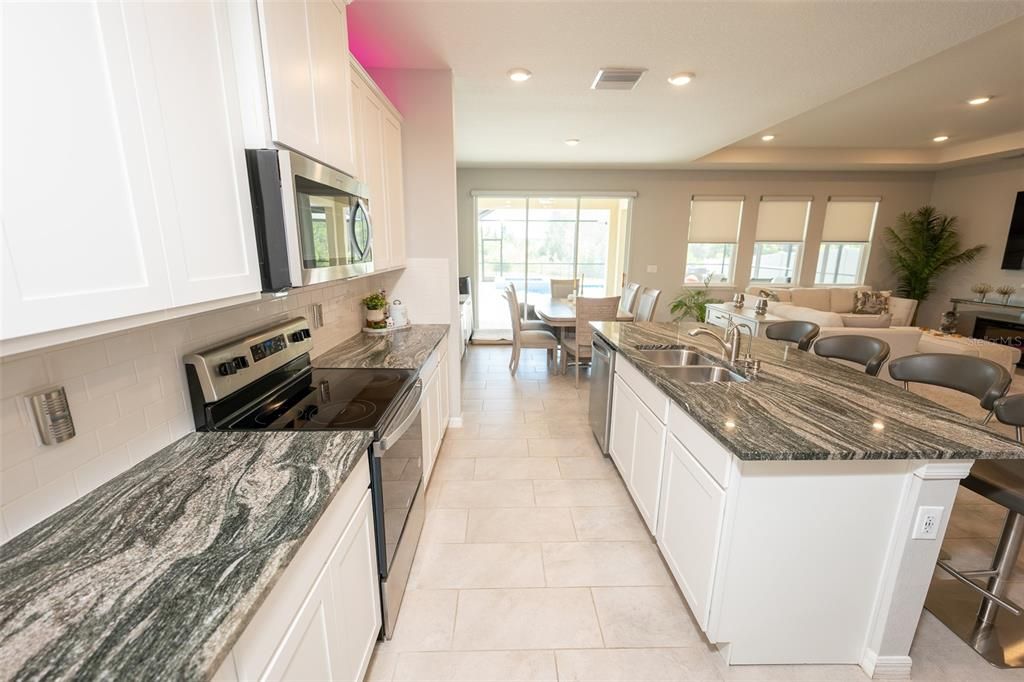 待售: $765,000 (4 贝兹, 3 浴室, 3313 平方英尺)