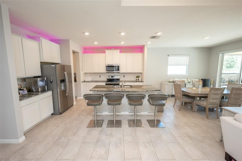 待售: $765,000 (4 贝兹, 3 浴室, 3313 平方英尺)