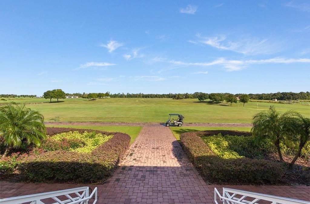 合同活跃: $365,990 (5 贝兹, 3 浴室, 2451 平方英尺)