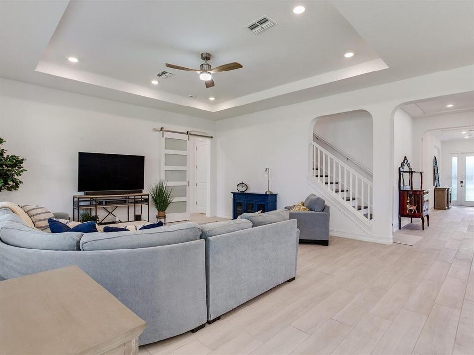 For Sale: $1,099,000 (5 beds, 4 baths, 3615 Square Feet)