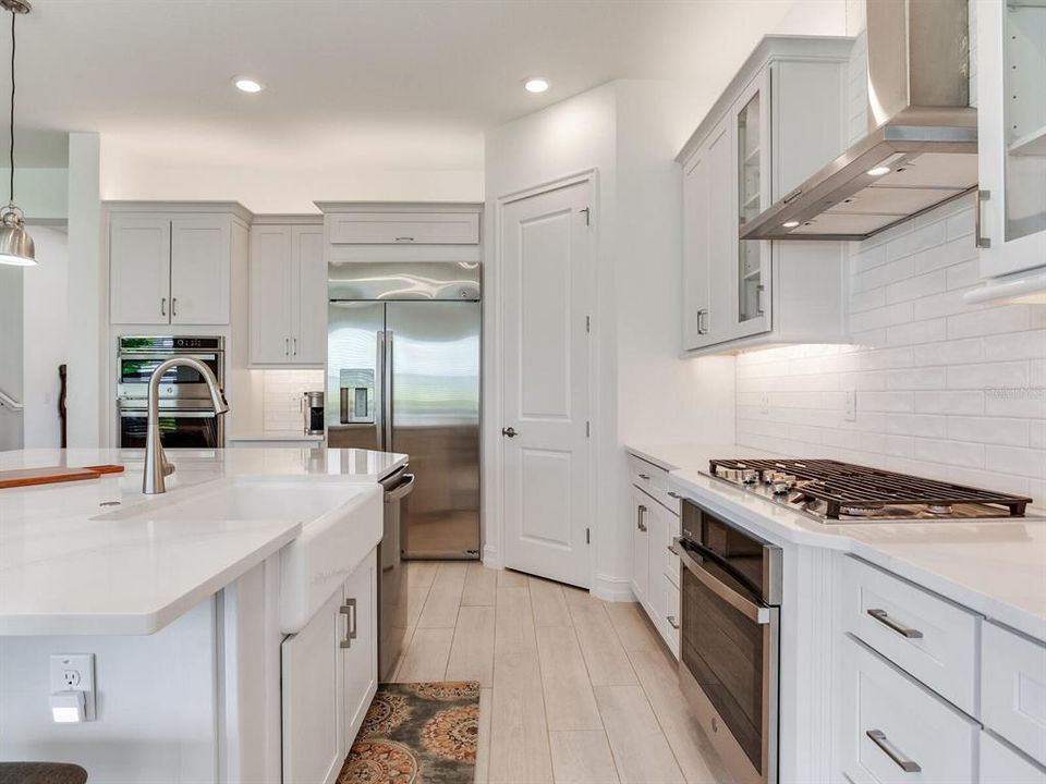 For Sale: $1,099,000 (5 beds, 4 baths, 3615 Square Feet)