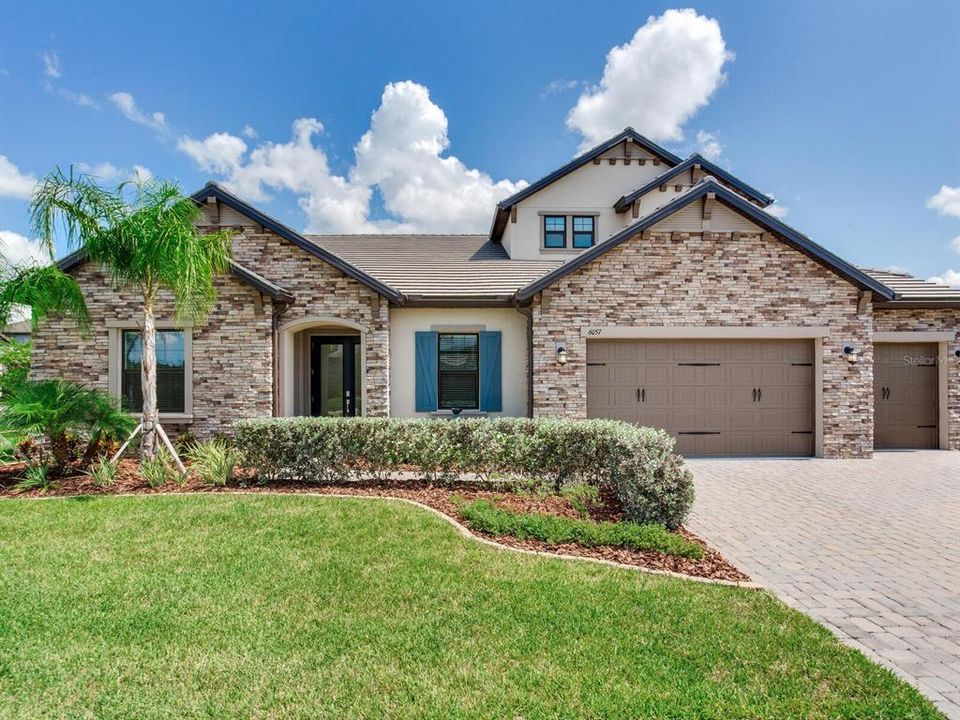 For Sale: $1,099,000 (5 beds, 4 baths, 3615 Square Feet)