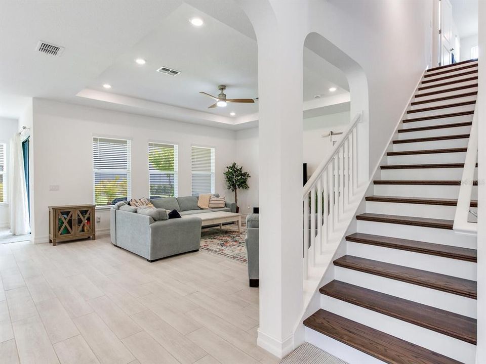 For Sale: $1,099,000 (5 beds, 4 baths, 3615 Square Feet)