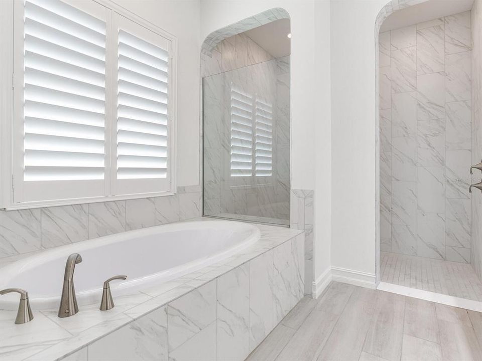 For Sale: $1,099,000 (5 beds, 4 baths, 3615 Square Feet)