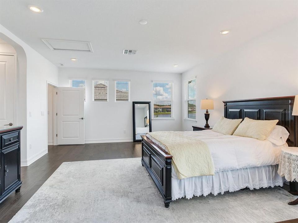 For Sale: $1,099,000 (5 beds, 4 baths, 3615 Square Feet)