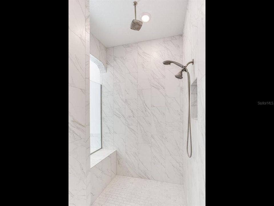 For Sale: $1,099,000 (5 beds, 4 baths, 3615 Square Feet)