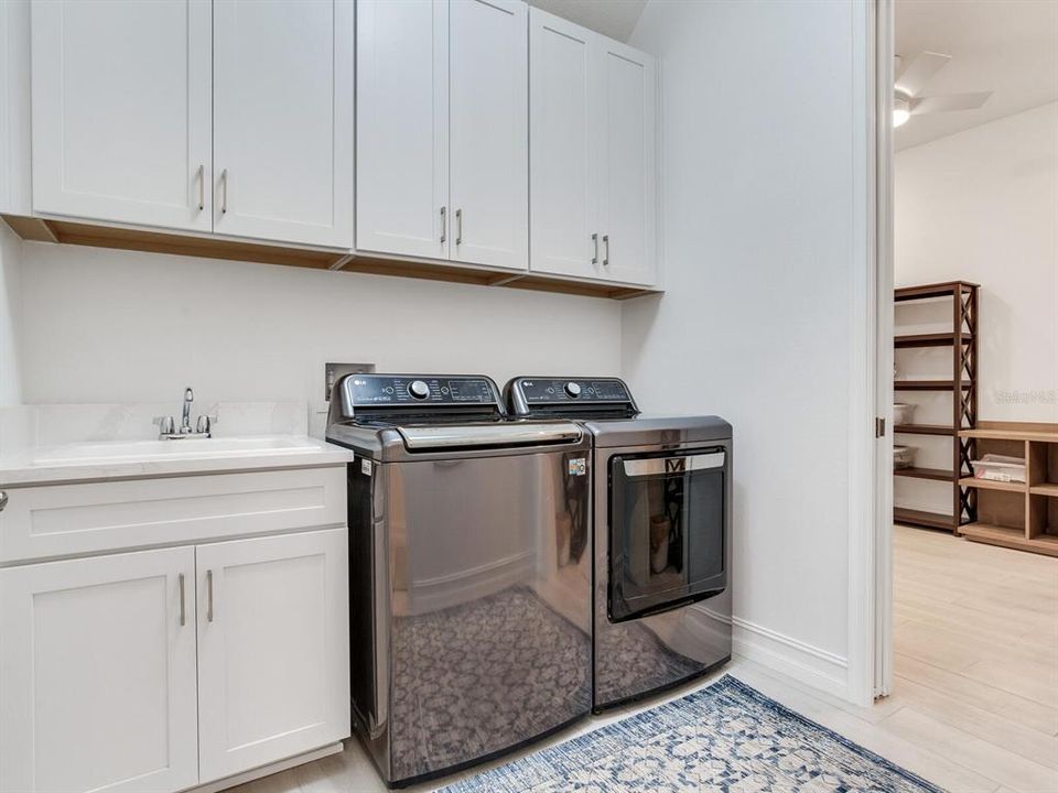 For Sale: $1,099,000 (5 beds, 4 baths, 3615 Square Feet)