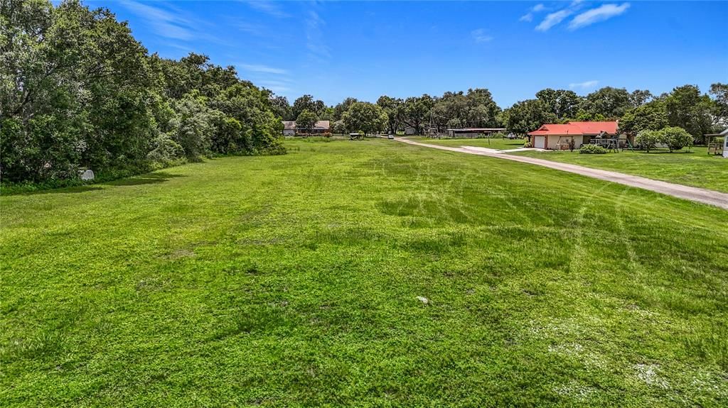 En Venta: $295,000 (2.40 acres)