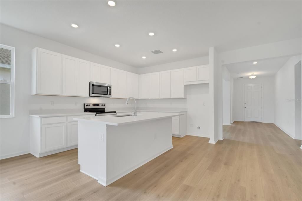 待售: $279,466 (4 贝兹, 2 浴室, 1598 平方英尺)