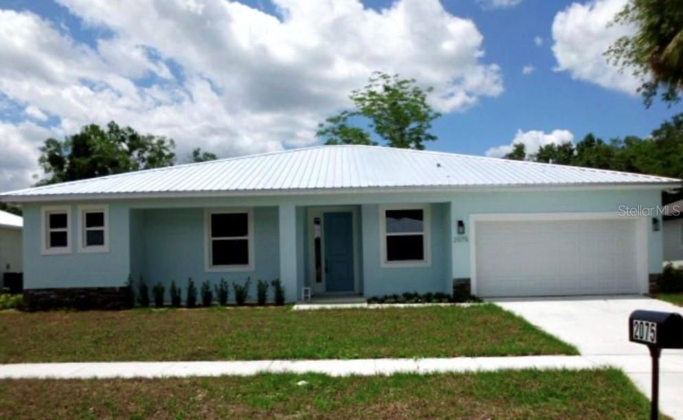 Недавно продано: $440,000 (4 спален, 2 ванн, 2300 Квадратных фут)