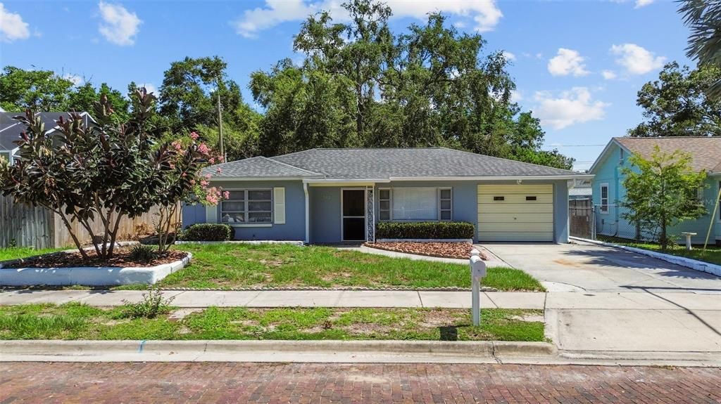 最近租的: $2,350 (2 贝兹, 1 浴室, 1128 平方英尺)