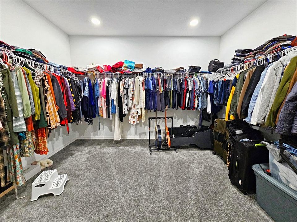 For Sale: $349,777 (3 beds, 2 baths, 1760 Square Feet)