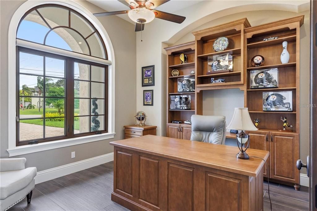 For Sale: $2,795,000 (4 beds, 4 baths, 4463 Square Feet)