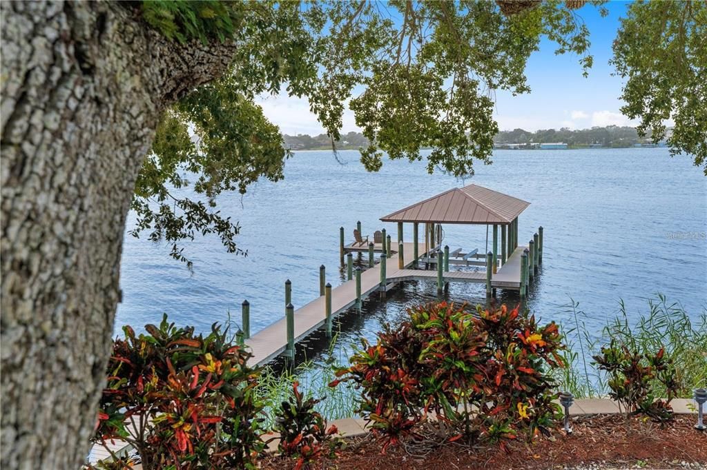 For Sale: $2,795,000 (4 beds, 4 baths, 4463 Square Feet)