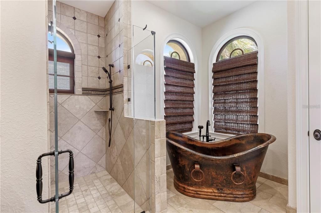 For Sale: $2,795,000 (4 beds, 4 baths, 4463 Square Feet)