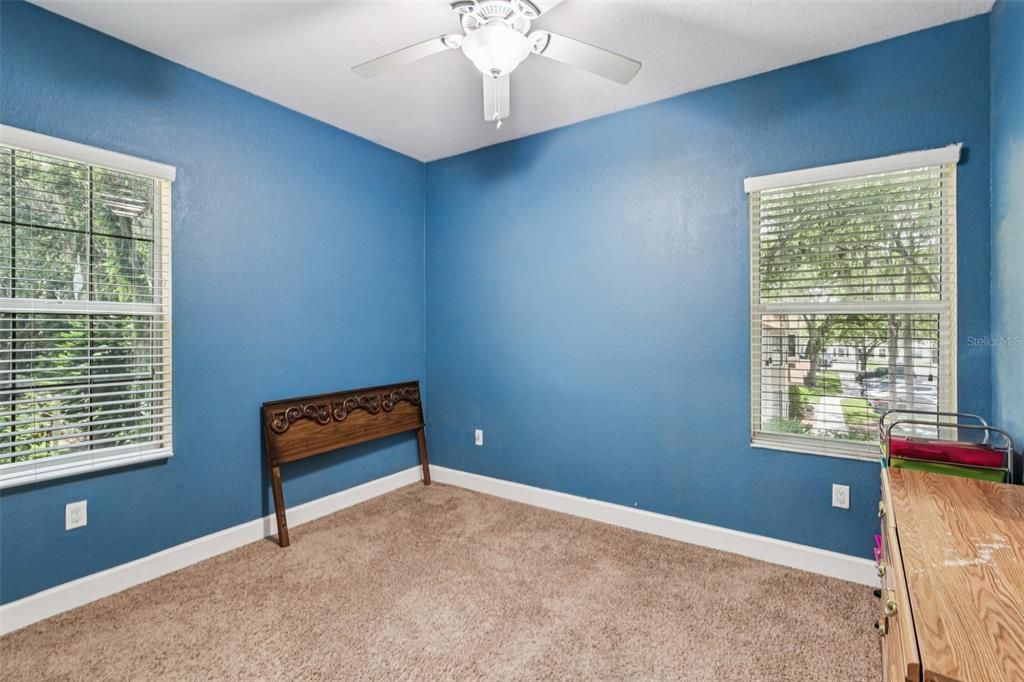 Activo con contrato: $243,000 (3 camas, 2 baños, 1733 Pies cuadrados)