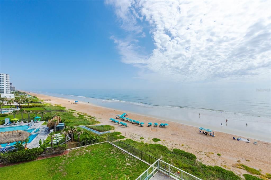 合同活跃: $449,000 (2 贝兹, 2 浴室, 1200 平方英尺)