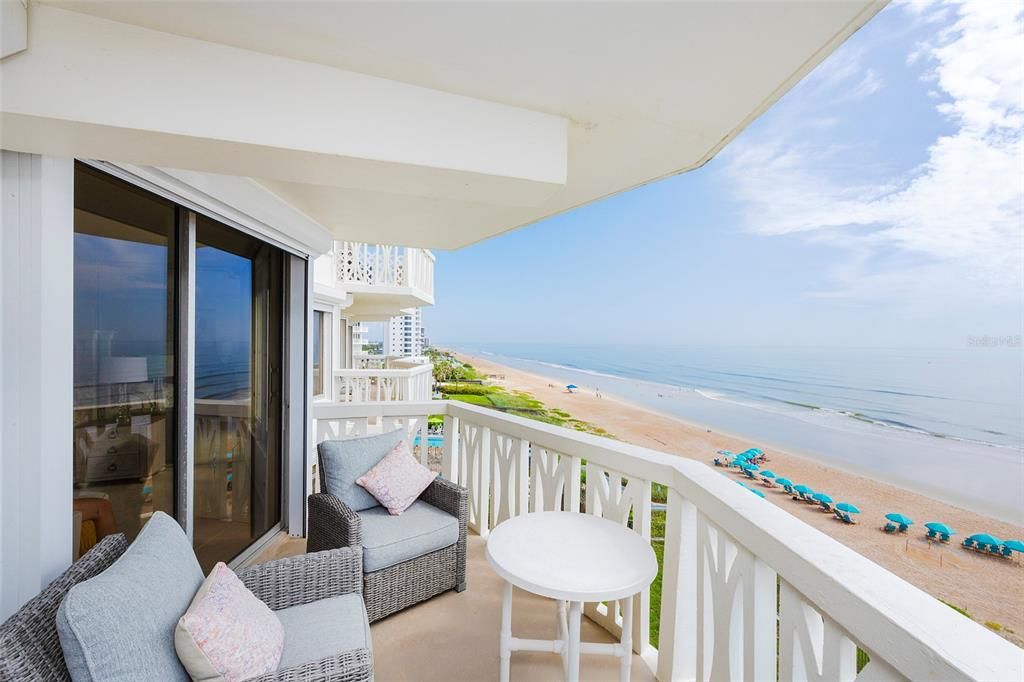 合同活跃: $449,000 (2 贝兹, 2 浴室, 1200 平方英尺)