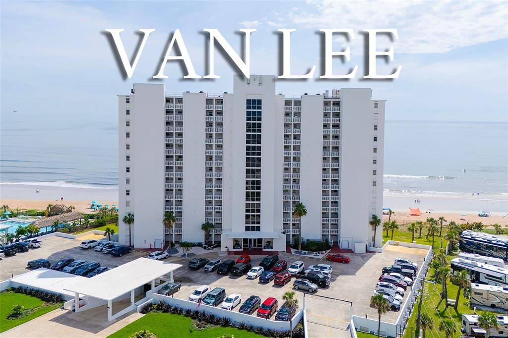 合同活跃: $449,000 (2 贝兹, 2 浴室, 1200 平方英尺)