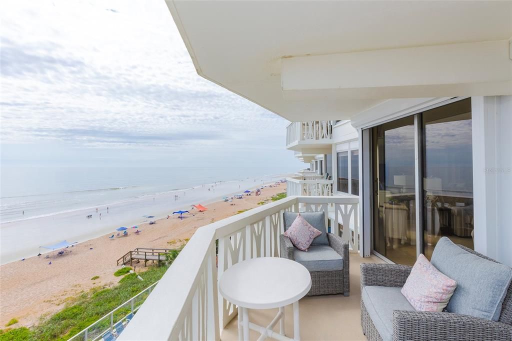 合同活跃: $449,000 (2 贝兹, 2 浴室, 1200 平方英尺)