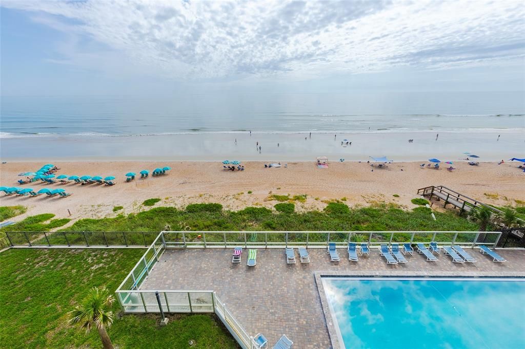 合同活跃: $449,000 (2 贝兹, 2 浴室, 1200 平方英尺)