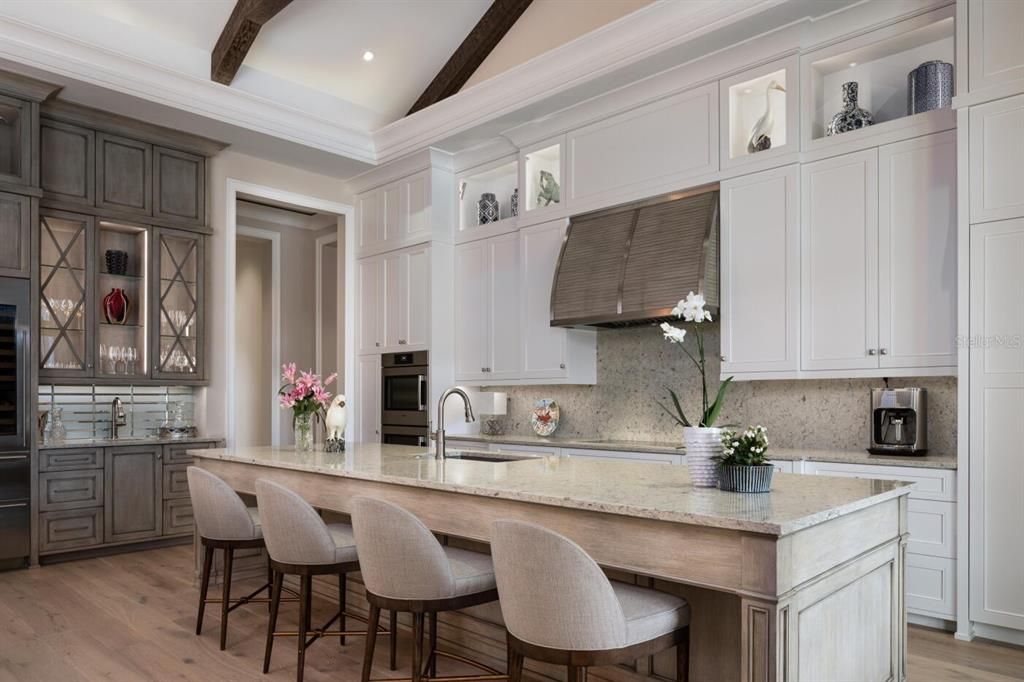 For Sale: $3,895,000 (3 beds, 3 baths, 3523 Square Feet)