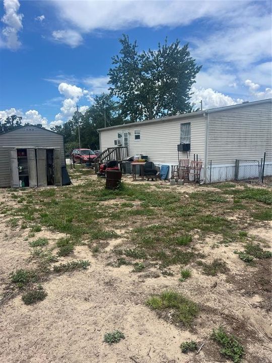 Active With Contract: $139,900 (3 beds, 2 baths, 1080 Square Feet)