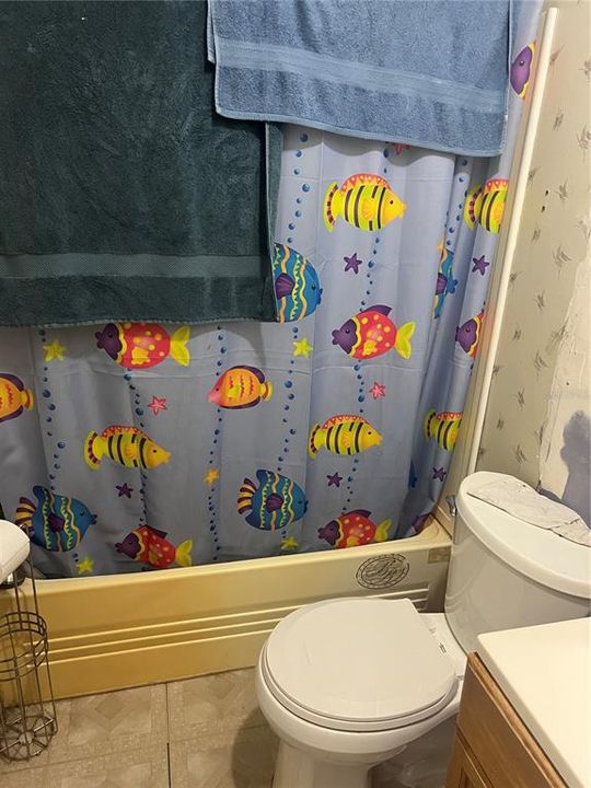 Active With Contract: $139,900 (3 beds, 2 baths, 1080 Square Feet)