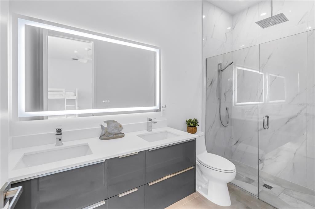 En Renta: $18,500 (6 camas, 6 baños, 3765 Pies cuadrados)