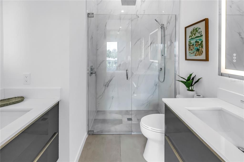 En Renta: $18,500 (6 camas, 6 baños, 3765 Pies cuadrados)