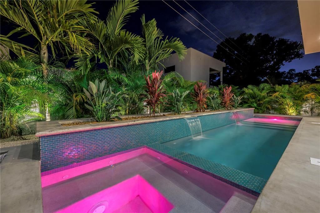 En Renta: $18,500 (6 camas, 6 baños, 3765 Pies cuadrados)