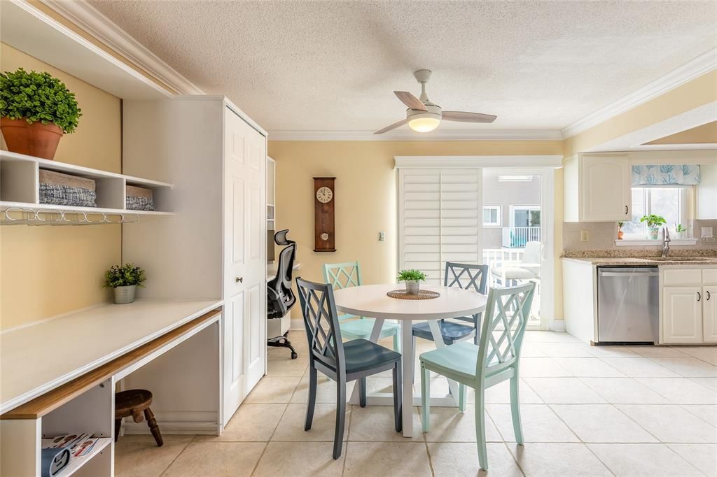 待售: $285,000 (3 贝兹, 3 浴室, 1420 平方英尺)