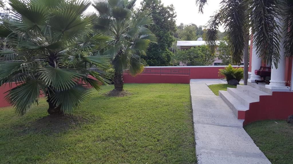 Active With Contract: $379,000 (3 beds, 2 baths, 1800 Square Feet)