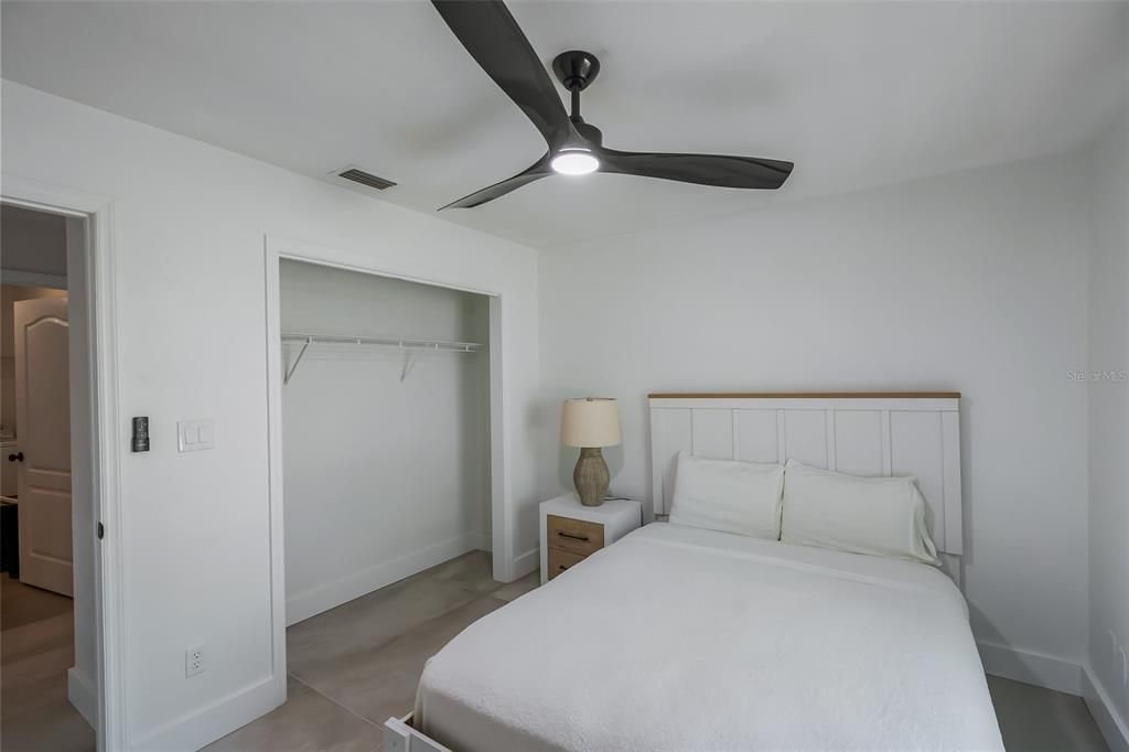 待售: $399,000 (4 贝兹, 2 浴室, 2148 平方英尺)