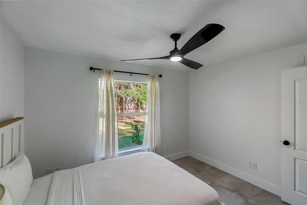 待售: $399,000 (4 贝兹, 2 浴室, 2148 平方英尺)