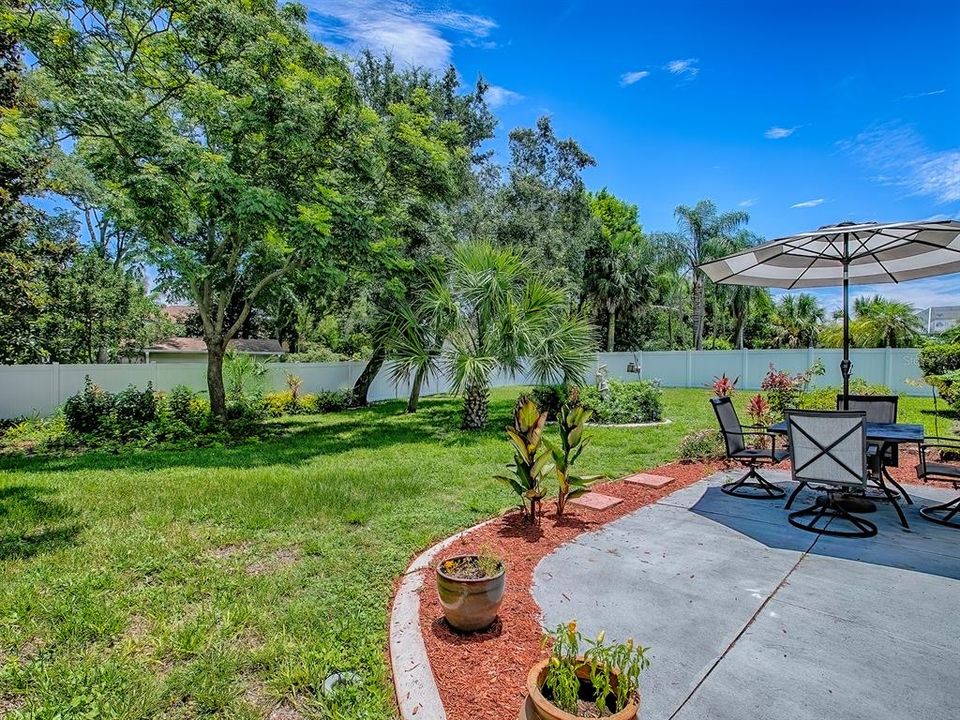 Activo con contrato: $399,999 (3 camas, 2 baños, 2043 Pies cuadrados)