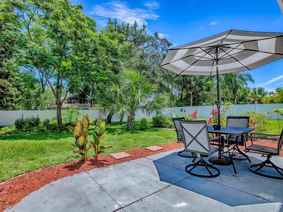 Activo con contrato: $399,999 (3 camas, 2 baños, 2043 Pies cuadrados)