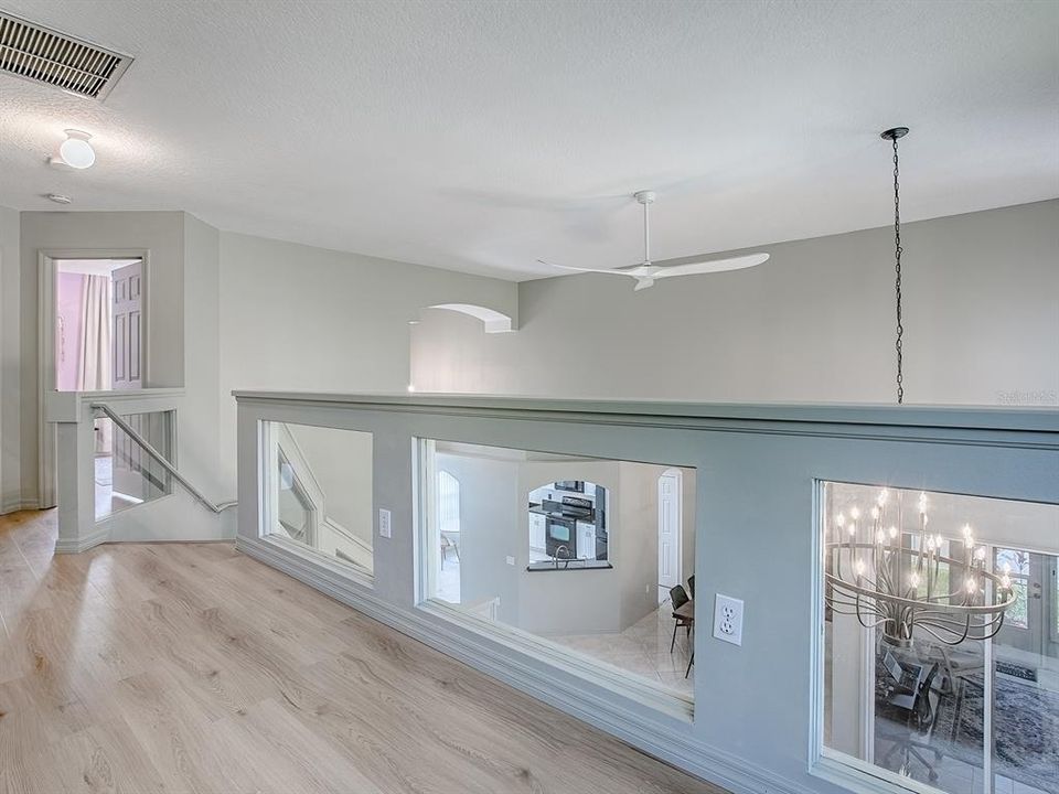 Activo con contrato: $399,999 (3 camas, 2 baños, 2043 Pies cuadrados)