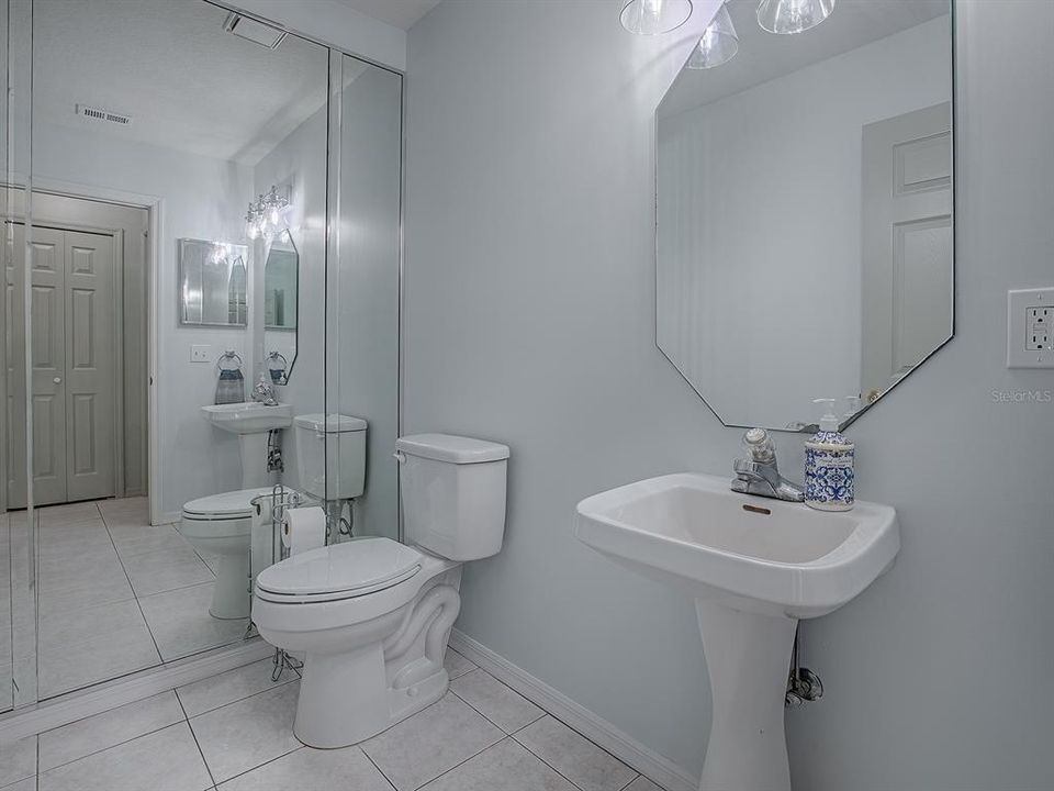 Activo con contrato: $399,999 (3 camas, 2 baños, 2043 Pies cuadrados)