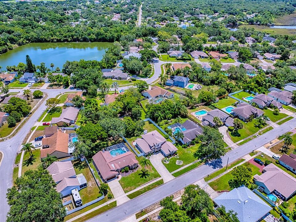 Activo con contrato: $399,999 (3 camas, 2 baños, 2043 Pies cuadrados)