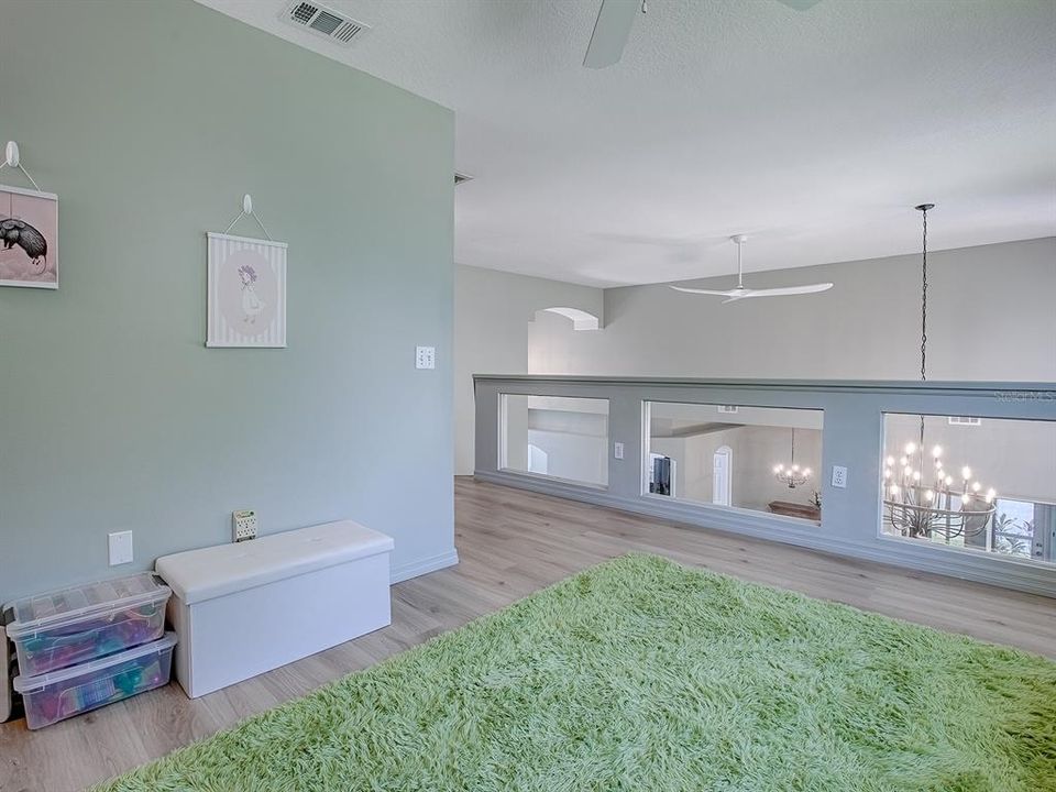 Activo con contrato: $399,999 (3 camas, 2 baños, 2043 Pies cuadrados)