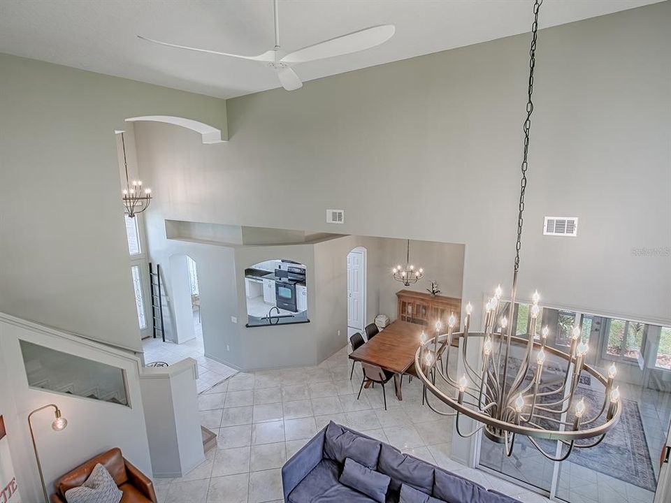 Activo con contrato: $399,999 (3 camas, 2 baños, 2043 Pies cuadrados)