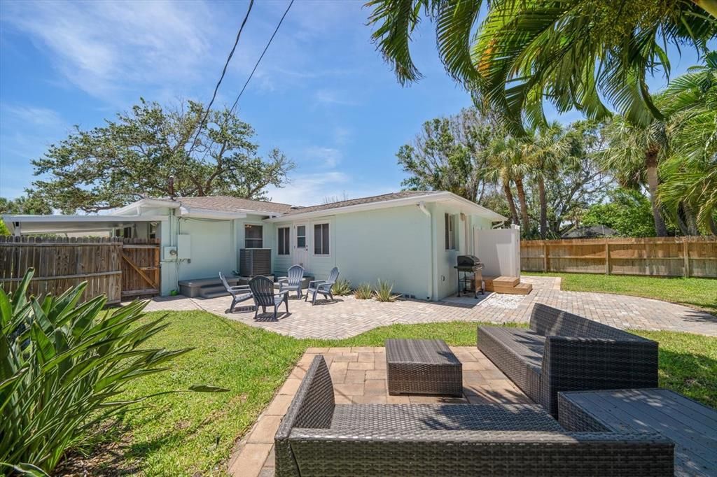 En Venta: $799,000 (4 camas, 3 baños, 1446 Pies cuadrados)