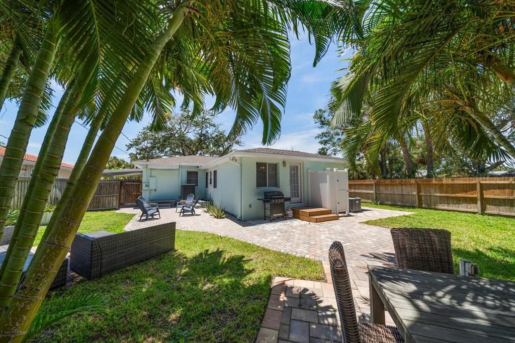 En Venta: $799,000 (4 camas, 3 baños, 1446 Pies cuadrados)