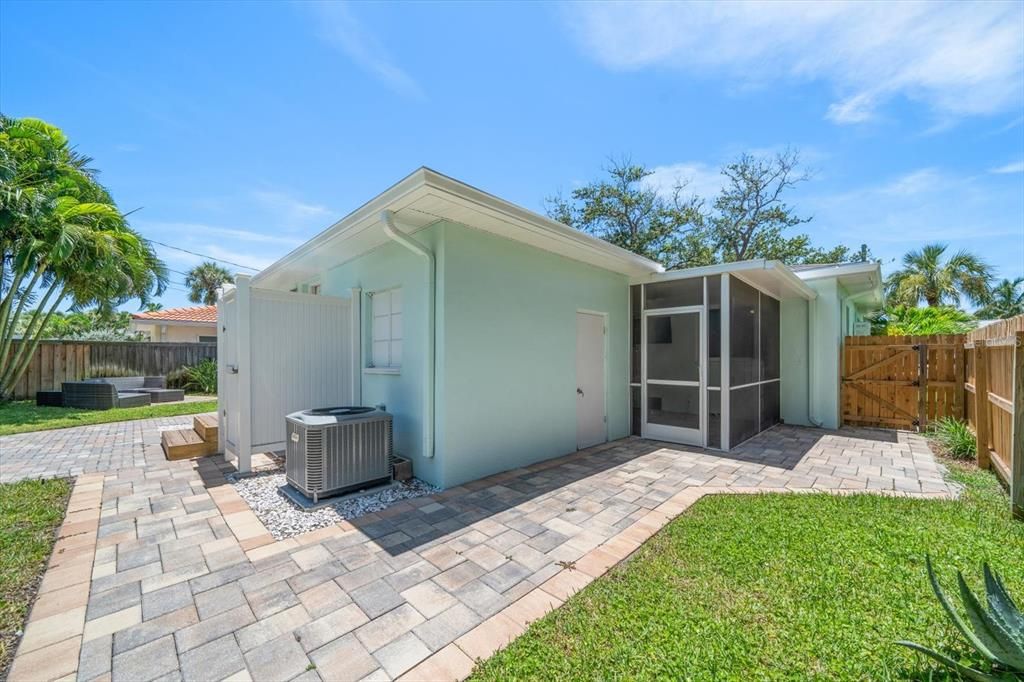 En Venta: $799,000 (4 camas, 3 baños, 1446 Pies cuadrados)