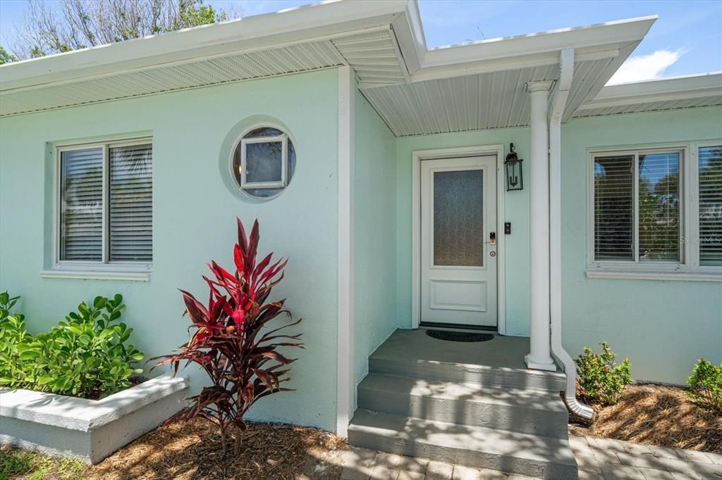 En Venta: $799,000 (4 camas, 3 baños, 1446 Pies cuadrados)