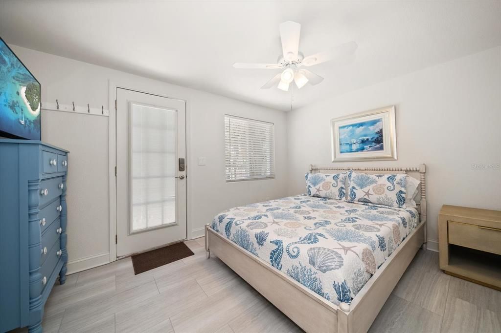 En Venta: $799,000 (4 camas, 3 baños, 1446 Pies cuadrados)