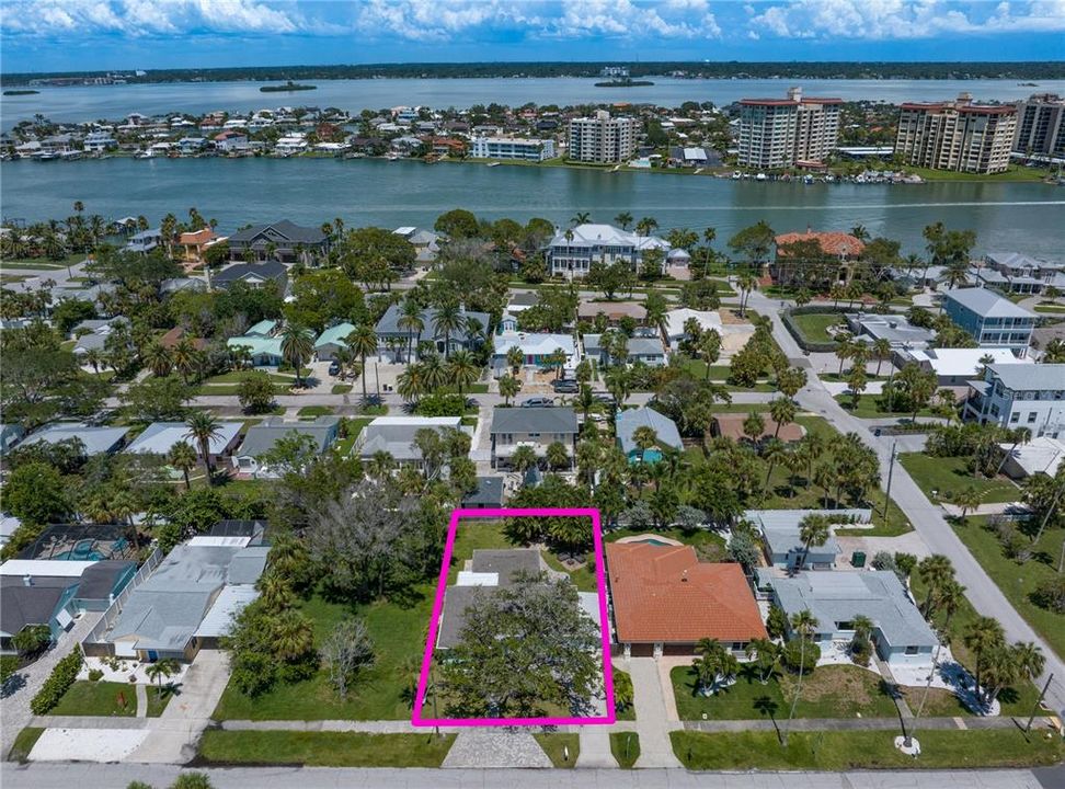 En Venta: $799,000 (4 camas, 3 baños, 1446 Pies cuadrados)