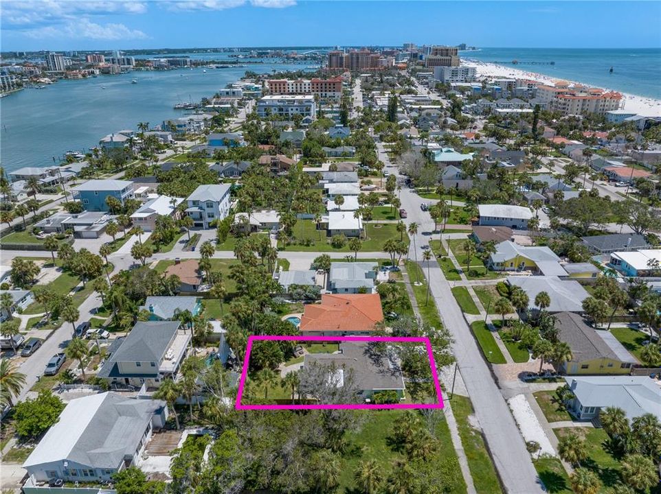 En Venta: $799,000 (4 camas, 3 baños, 1446 Pies cuadrados)